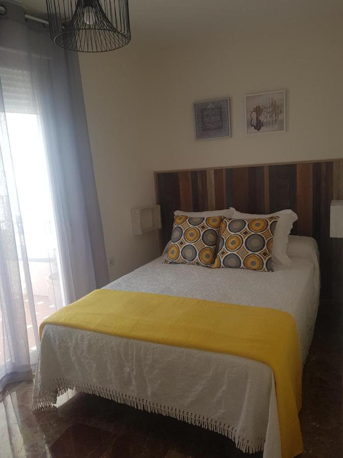 Appartamento Céntrico ático junto al mar Rincón de la Victoria Esterno foto