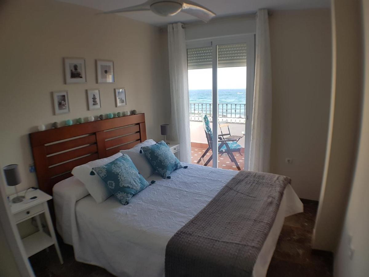 Appartamento Céntrico ático junto al mar Rincón de la Victoria Esterno foto